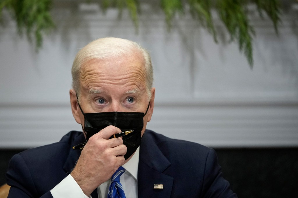The Vaccine Rollout Was a Success. But Events Within and Beyond Biden’s Control Stymied Progress. thumbnail
